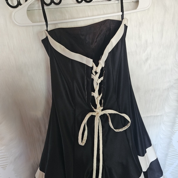 Jessica McClintock *Rare* Strapless Corset Back Striped Gown w/ crinoline - Picture 4 of 12